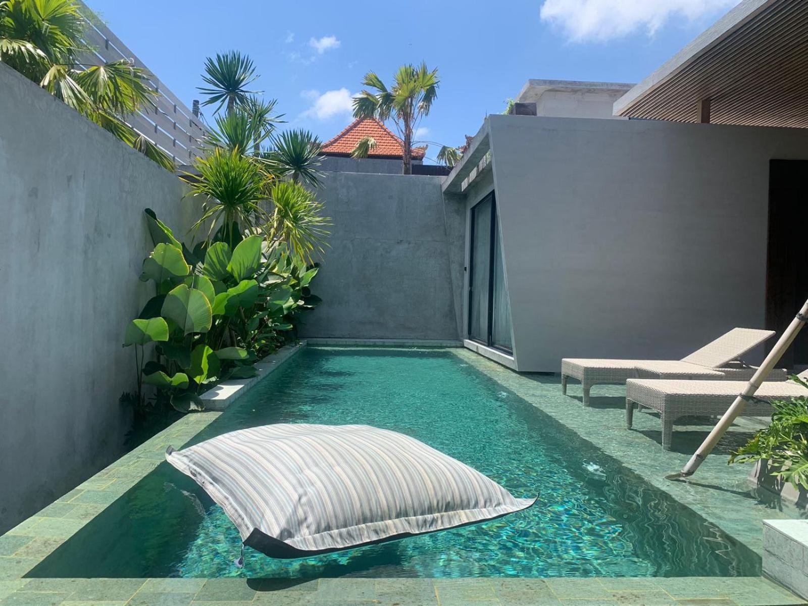 Inspira Seminyak Villa Exteriör bild